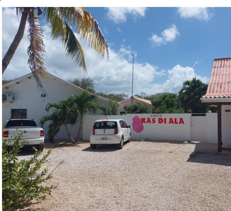 Kas Di Ala Apartments Willemstad Luaran gambar